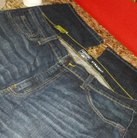 Levi Signature Gold Straight Jeans - Picture 2 of 7